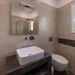 Ilianas Nyaraló